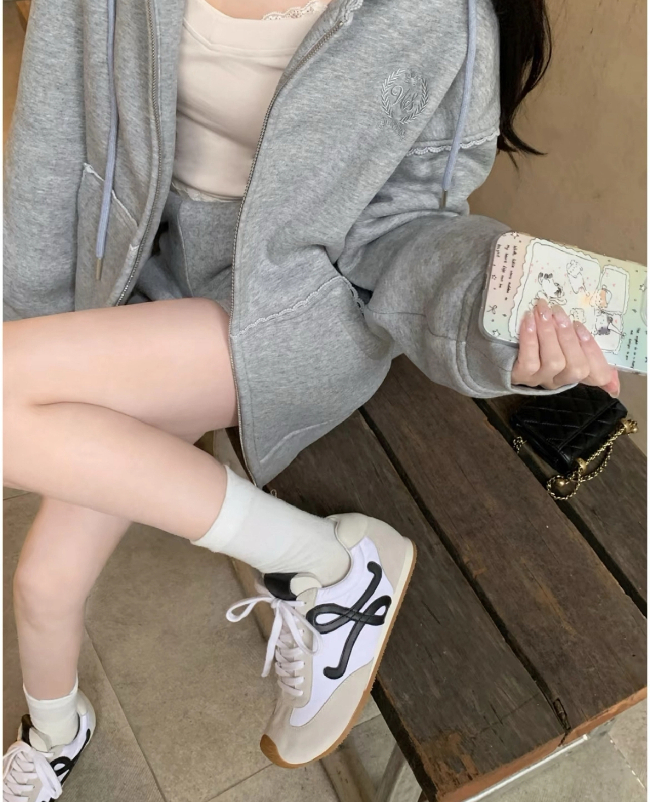 로에베 발레 러너 2.0 나일론 앤 카프스킨 화이트 블랙 photo review