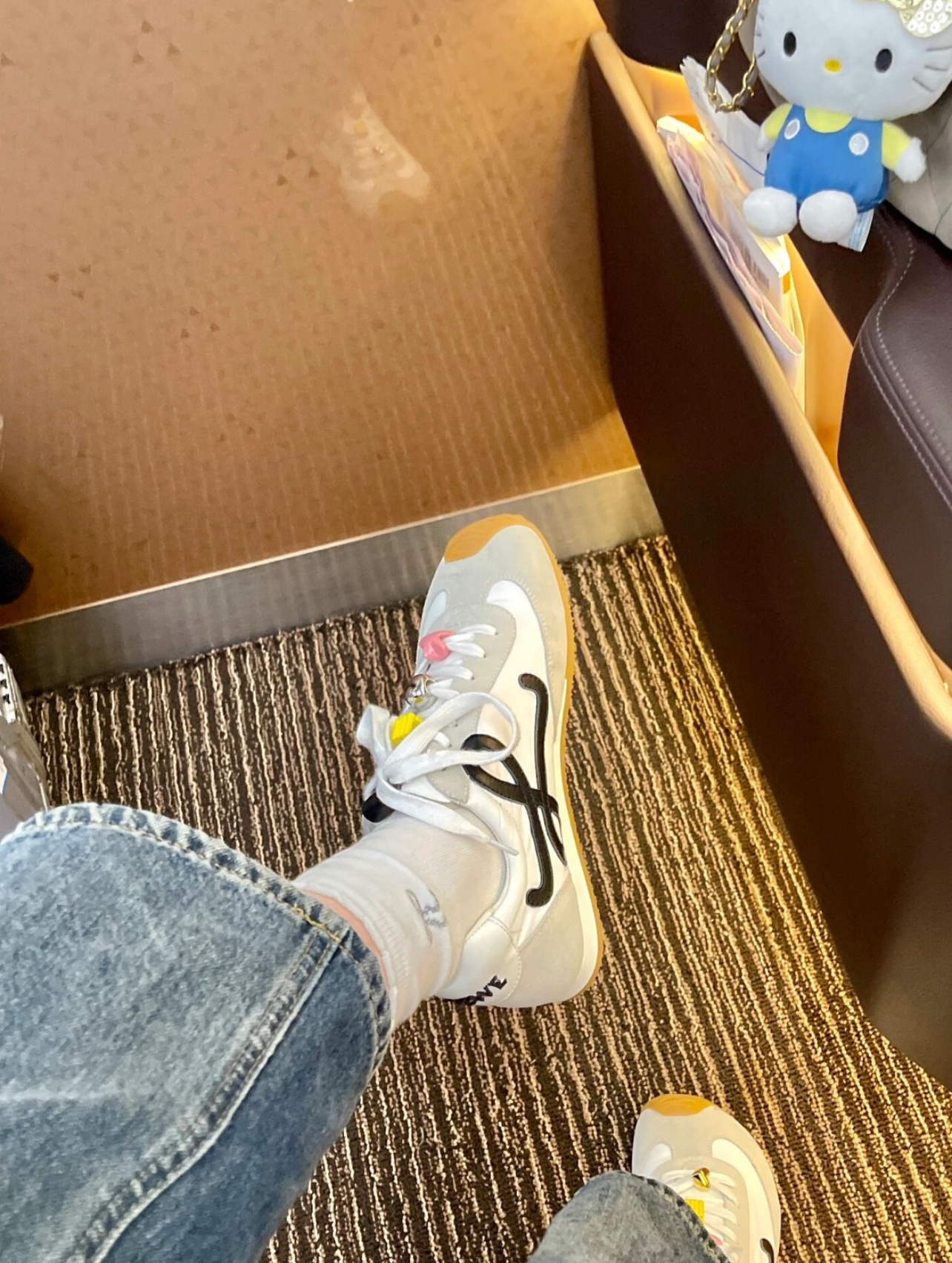 로에베 발레 러너 2.0 나일론 앤 카프스킨 화이트 블랙 photo review